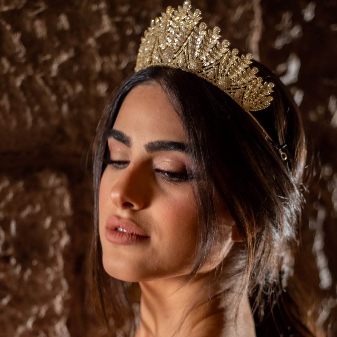 Isabella Crown