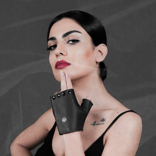 Nare Glove