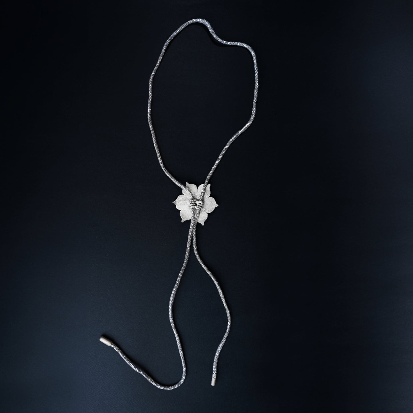 Hana Choker
